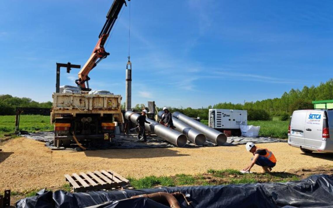 Travaux complémentaires de rénovation d’un puits de forage - Crédits photo : SMAEP