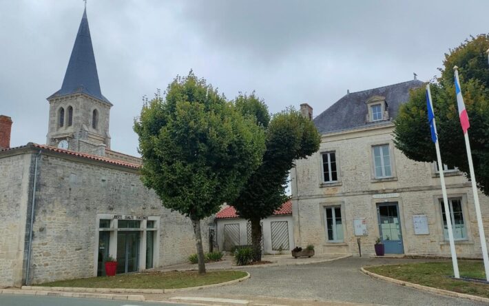 Mairie de Lairoux (85) - Crédits photo : Banque des Territoires