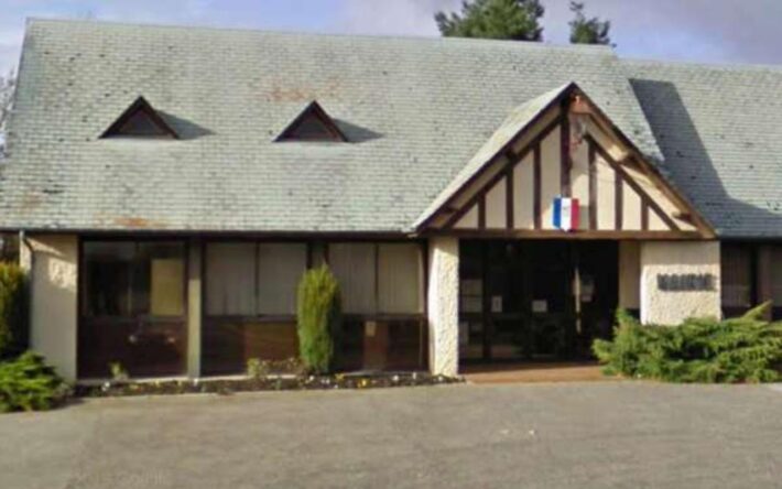 Le siège du SAEP, à la Mairie de Treis-Sants-en-Ouche – Crédits photo : George Mézière