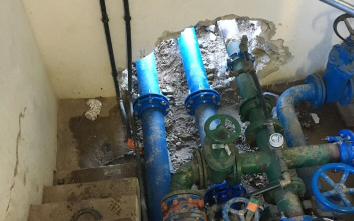 Chantier de remplacement des canalisations en plomb et des branchements dans le village - Crédits photo : Ville d'Aubais