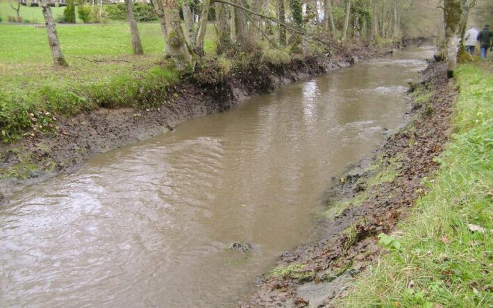 La rivière avant les travaux - Crédits photo : SMBMA