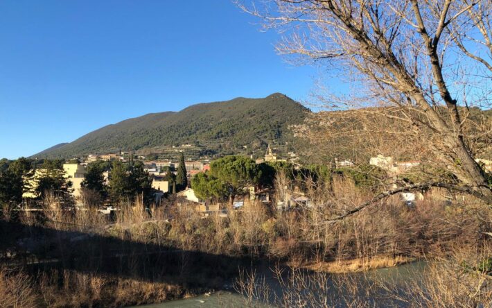 Nyons, bordé par la rivière Eygues - Crédits photo : Banque des Territoires