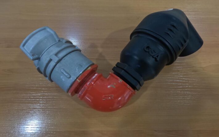 Ventouse installée sur poteau incendie - Crédits photo : Eaux de Grenoble Alpes